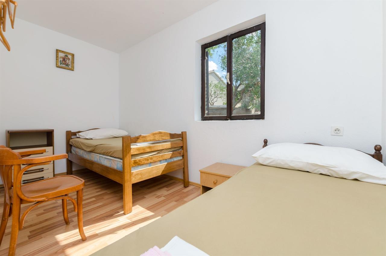 Apartment Barba Rogač Eksteriør billede
